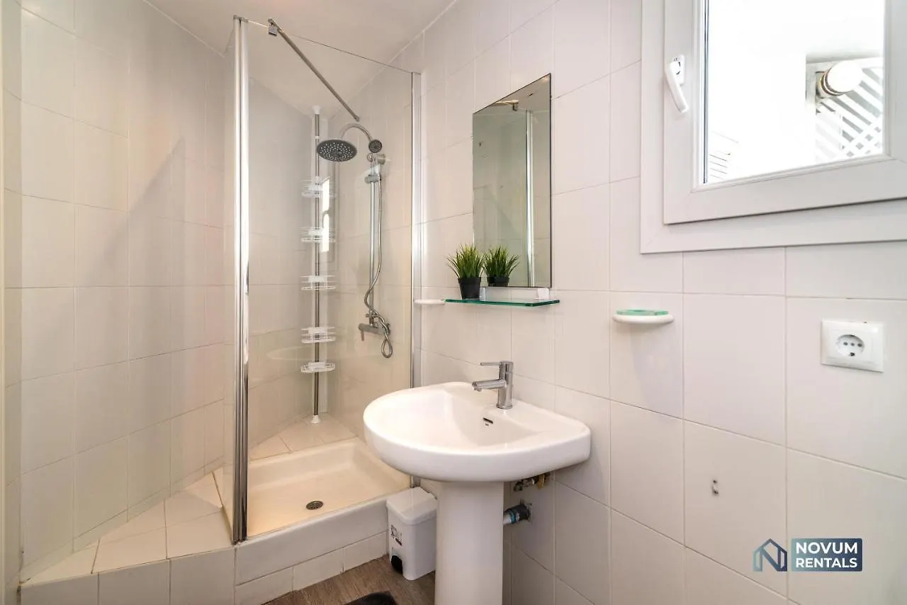 Apartment Lovely 1 Bdrm Rental Unit W/ Pool In Puerto Banus Marbella Spain